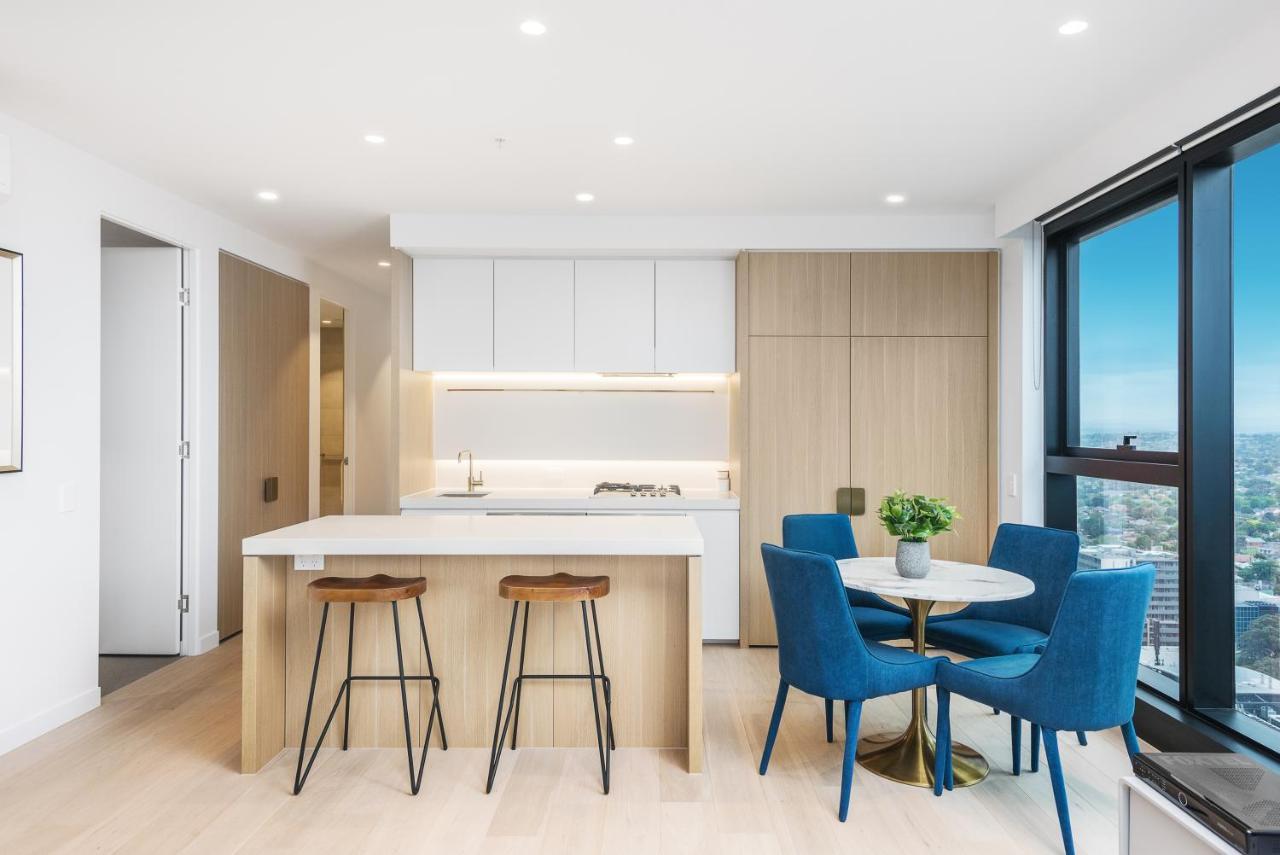 Sky One Apartments By Cllix Box Hill Bagian luar foto