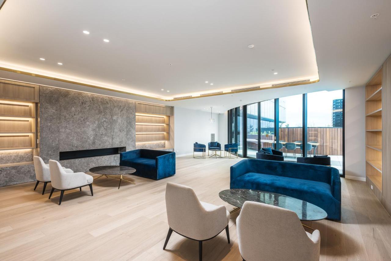 Sky One Apartments By Cllix Box Hill Bagian luar foto